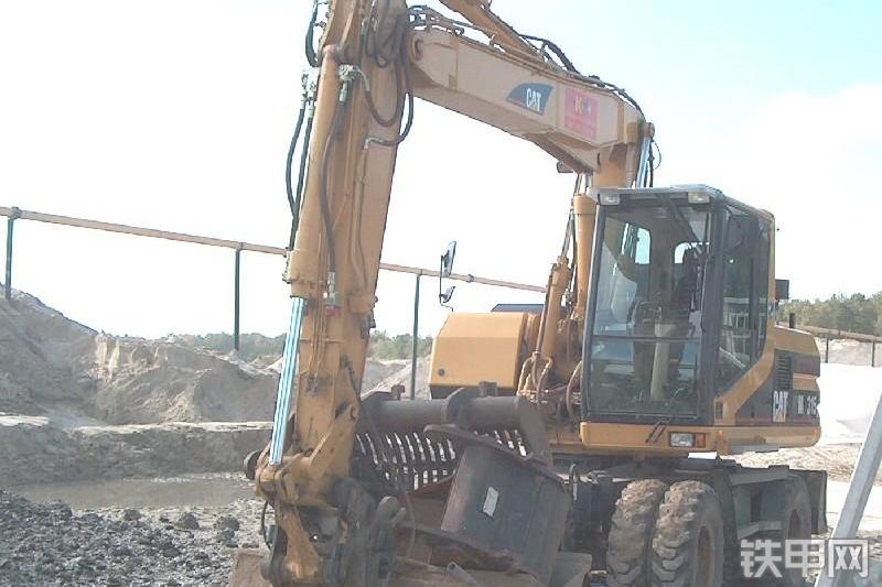 卡特彼勒M315挖掘机整机外观