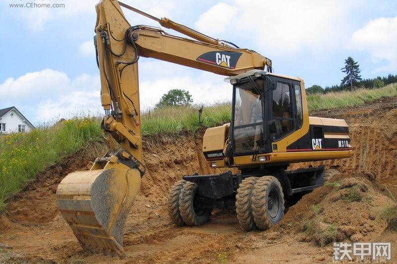 卡特彼勒M318挖掘机整机外观