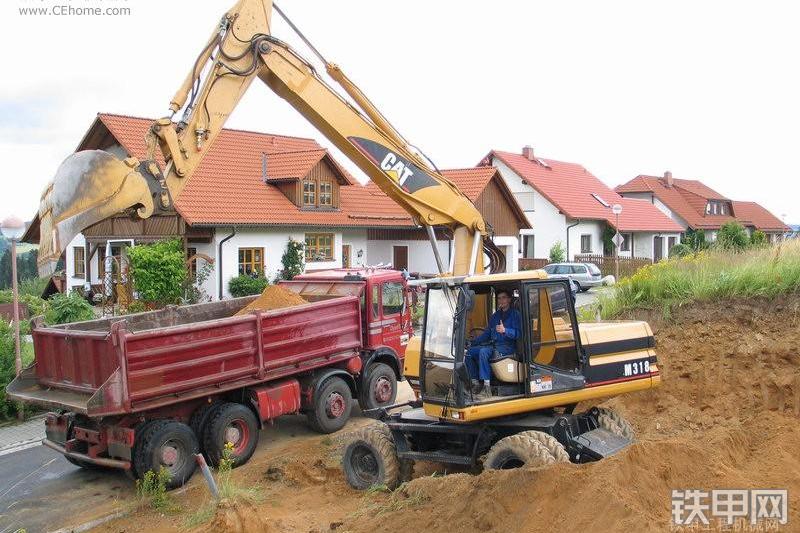 卡特彼勒M318挖掘机整机外观