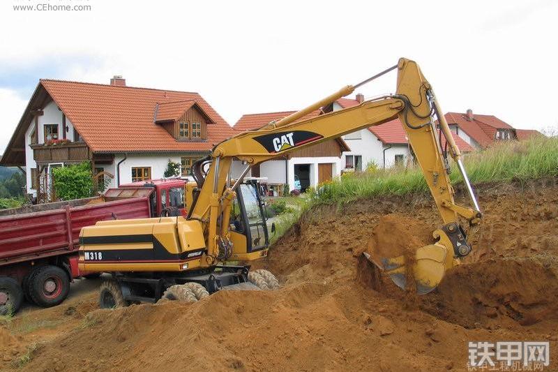 卡特彼勒M318挖掘机整机外观