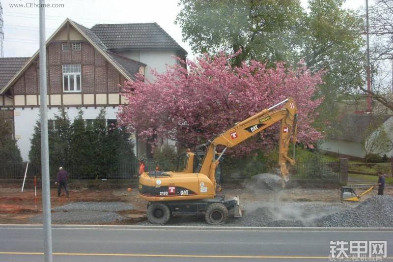 卡特彼勒M318C挖掘机整机外观