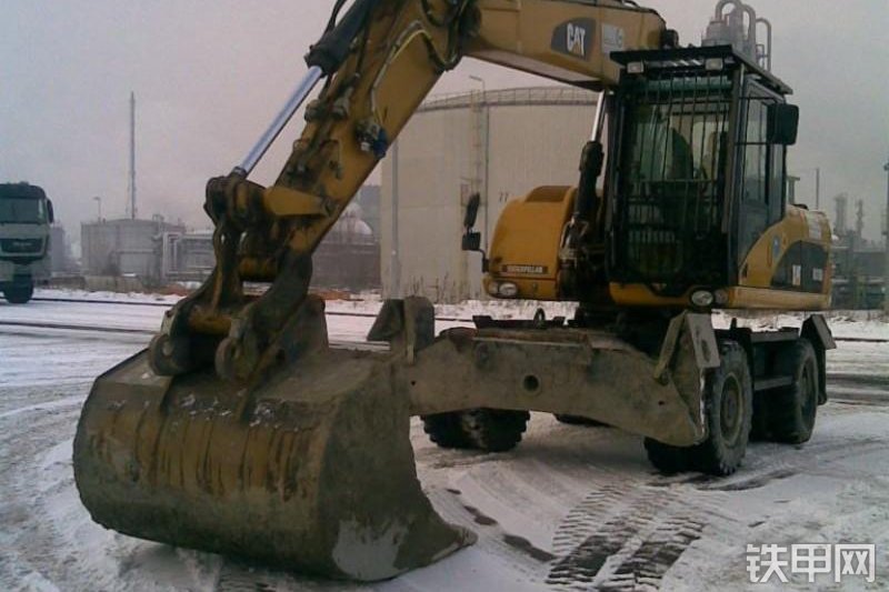 卡特彼勒M318D挖掘机整机外观