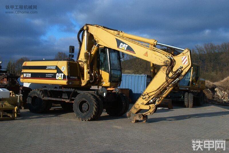 卡特彼勒M320挖掘机整机外观