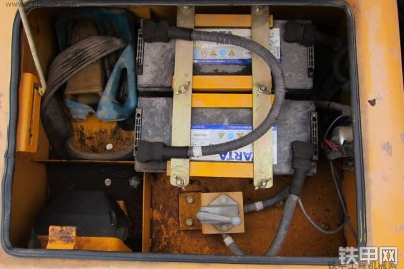 山重建机JCM921C挖掘机整机外观