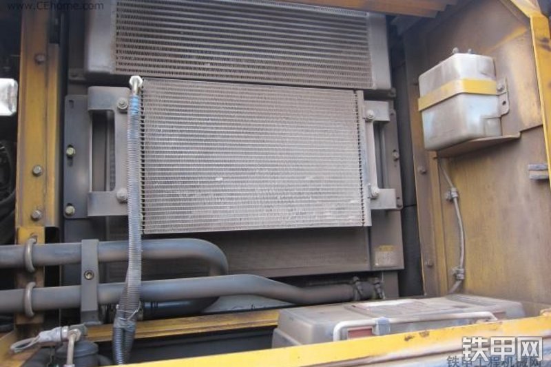 山重建机JCM921C挖掘机整机外观