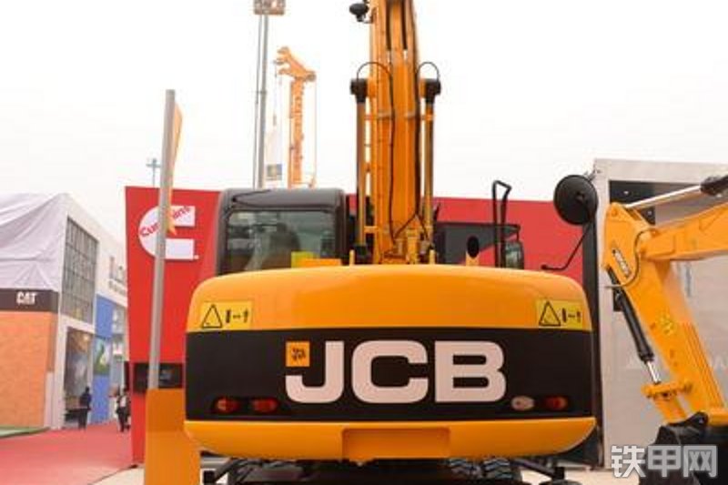 杰西博JS145W挖掘机整机外观
