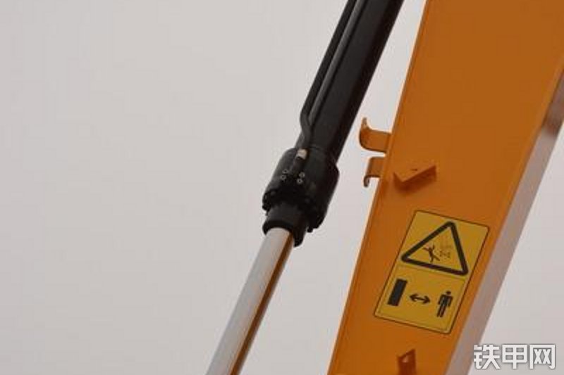 杰西博JS145W挖掘机整机外观