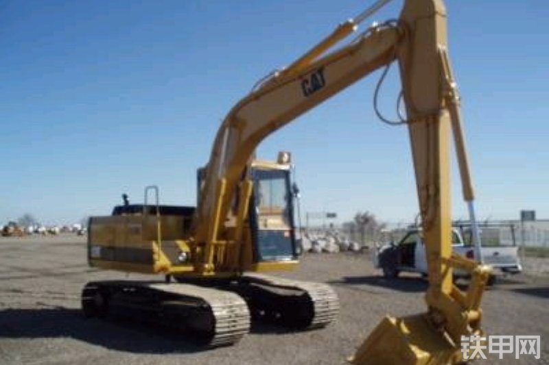 卡特彼勒E120B挖掘机整机外观