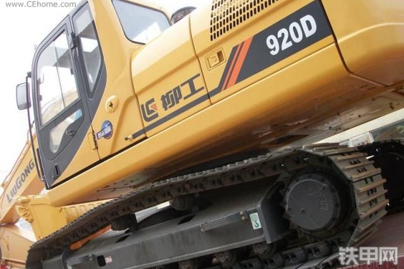 柳工CLG920D挖掘机整机外观