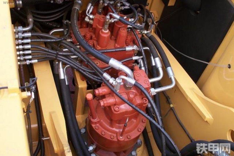 柳工CLG920D挖掘机整机外观