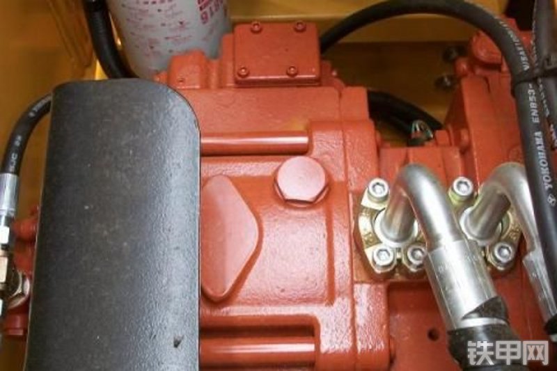 柳工CLG920D挖掘机整机外观