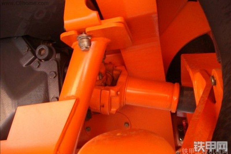 迪万伦Moxy-MT41非公路自卸车整机外观