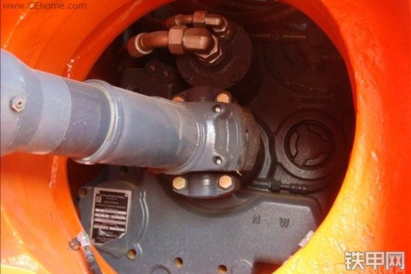 迪万伦Moxy-MT41非公路自卸车整机外观