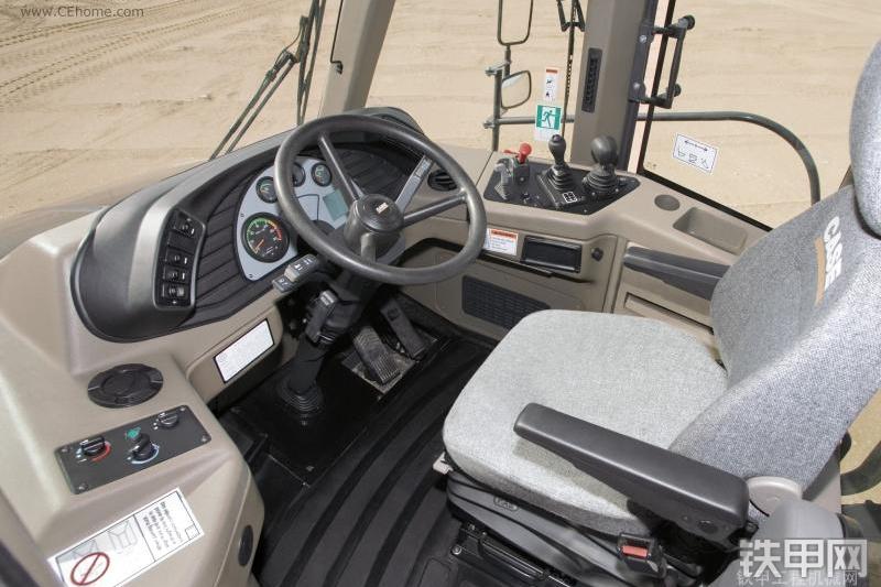 凯斯340B非公路自卸车整机外观