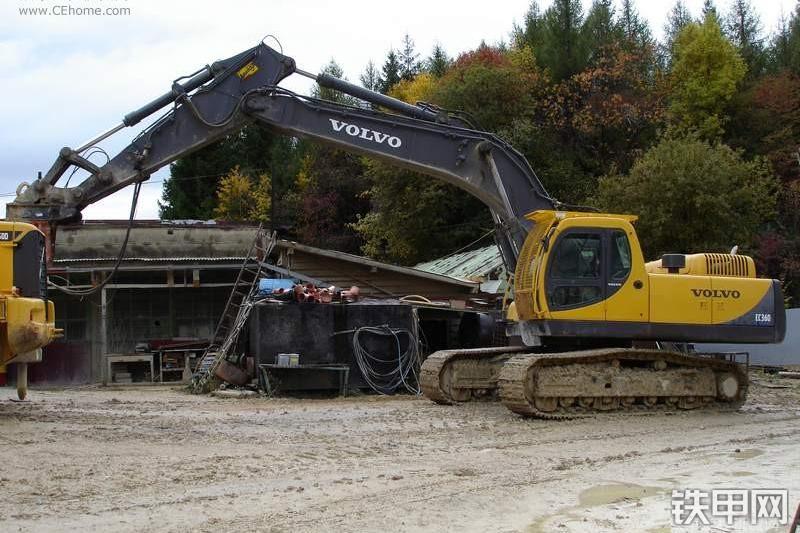 沃尔沃EC360BLC prime(2.6m斗杆)挖掘机整机外观