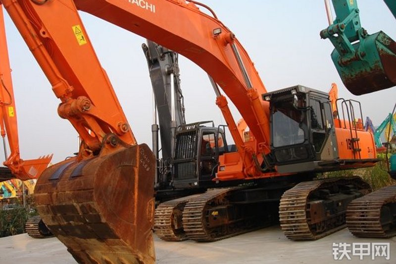 日立ZX650H挖掘机整机外观