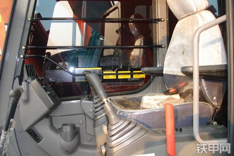 日立ZX650H挖掘机整机外观