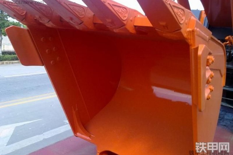 日立ZX240-3G挖掘机局部