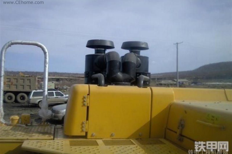 沃尔沃EC700BLC挖掘机局部