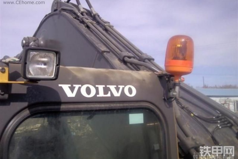 沃尔沃EC700BLC挖掘机局部