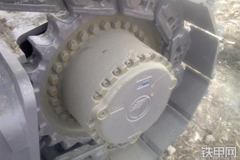 沃尔沃EC700BLC挖掘机局部