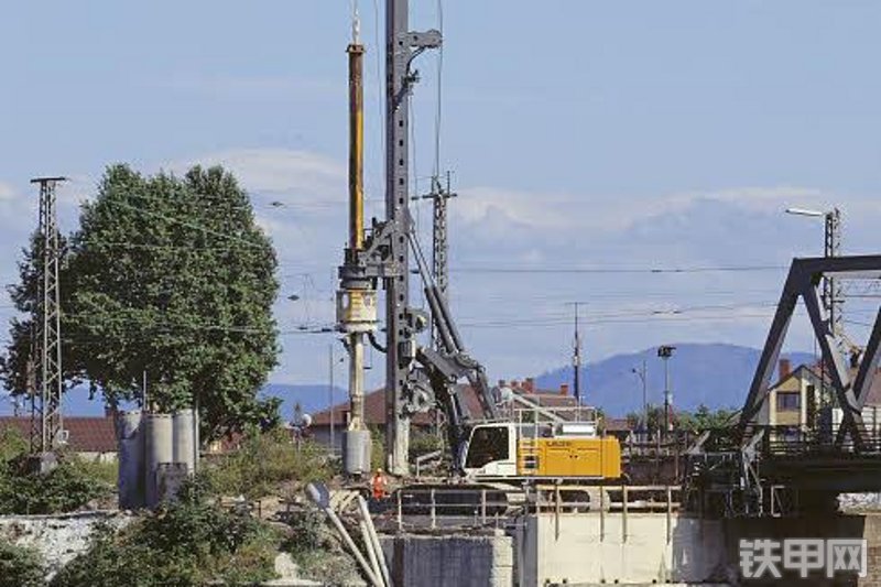 利勃海尔LB36旋挖钻整机外观