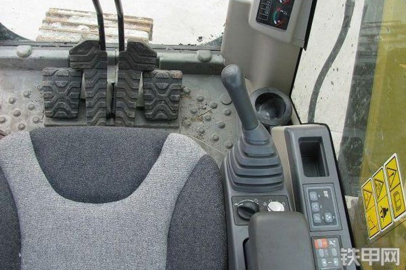 卡特彼勒307C挖掘机整机外观