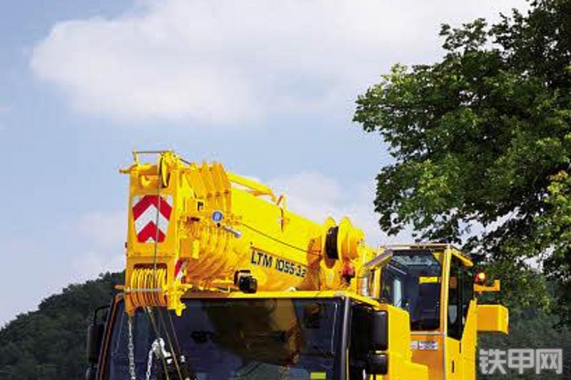 利勃海尔LTM1055-3.2起重机整机外观