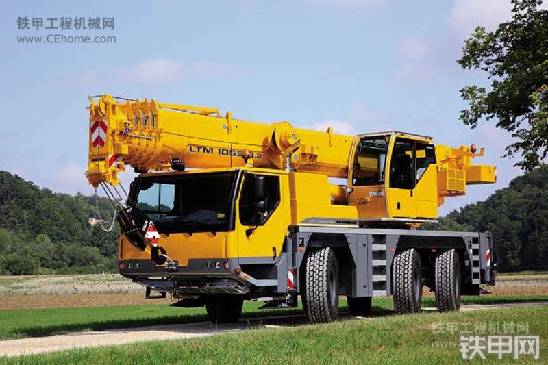 利勃海尔LTM1055-3.2起重机整机外观