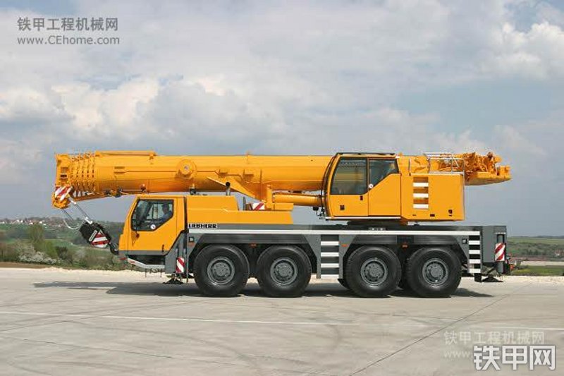利勃海尔LTM1090-4.1起重机整机外观