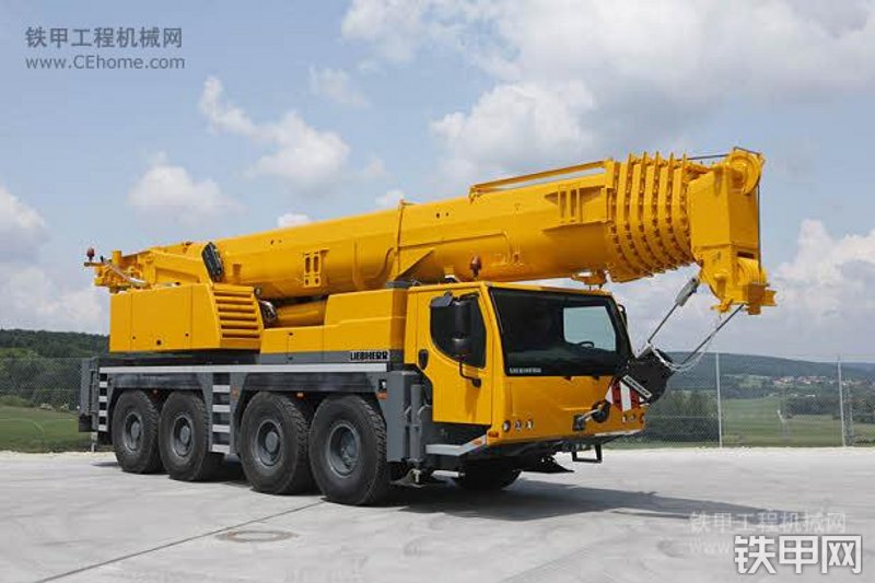 利勃海尔LTM1100-4.2起重机整机外观