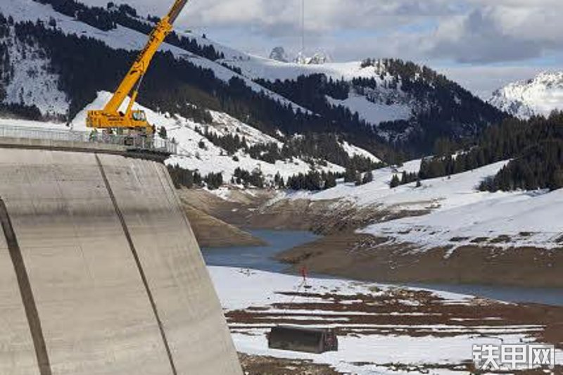 利勃海尔LTM1130-5.1起重机整机外观