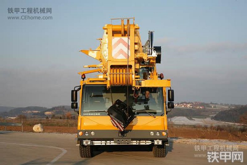 利勃海尔LTM1160-5.1起重机整机外观