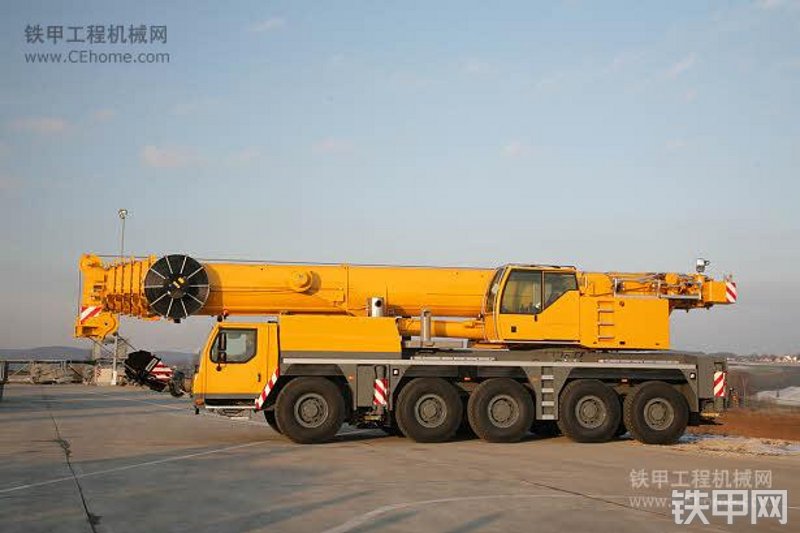 利勃海尔LTM1160-5.1起重机整机外观