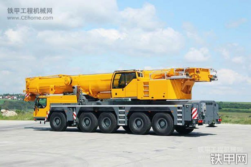 利勃海尔LTM1200-5.1起重机整机外观