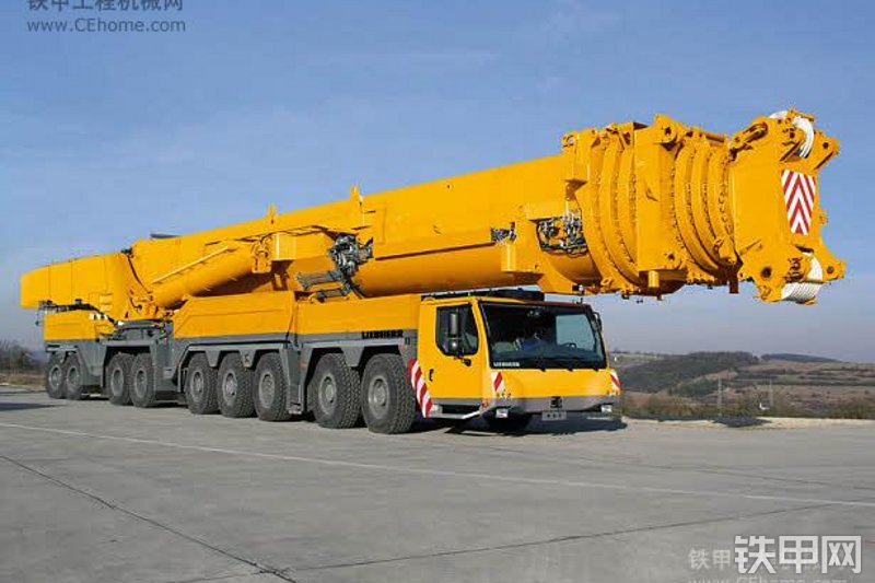 利勃海尔LTM11200-9.1起重机整机外观