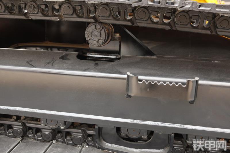 杰西博JS220LC挖掘机局部