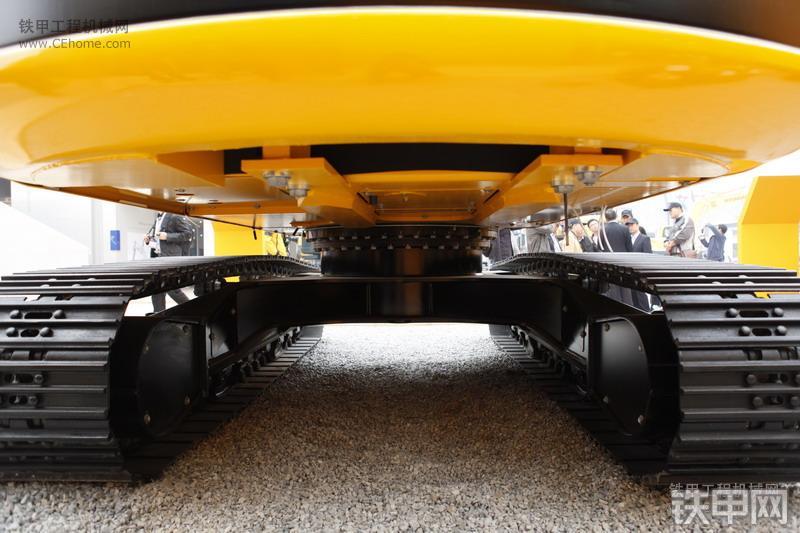 杰西博JS220LC挖掘机局部