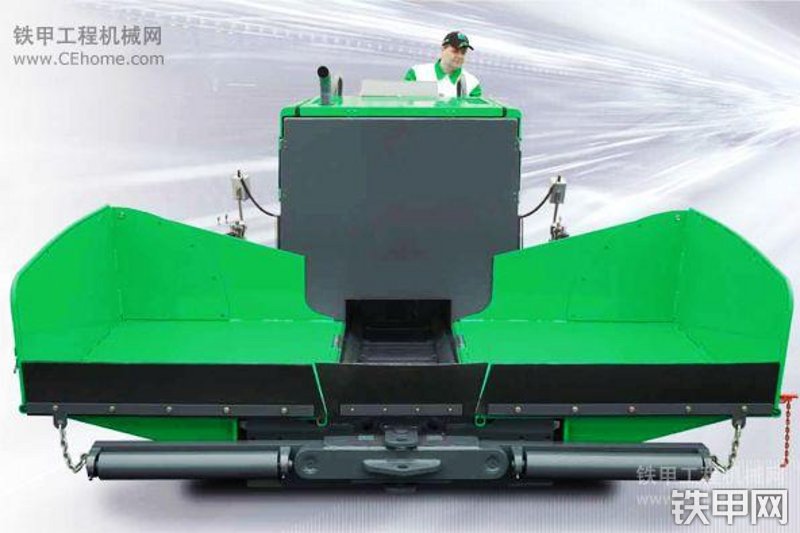 福格勒SUPER800沥青摊铺机整机外观