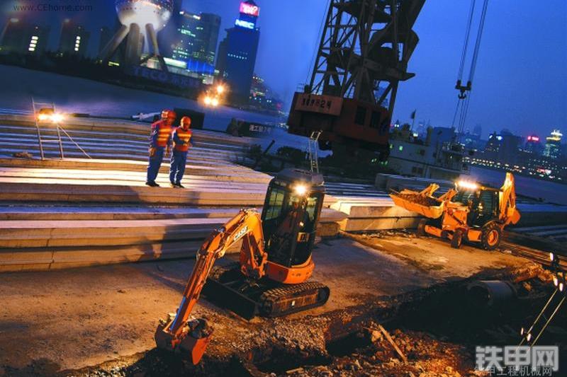 凯斯CX55B挖掘机整机外观