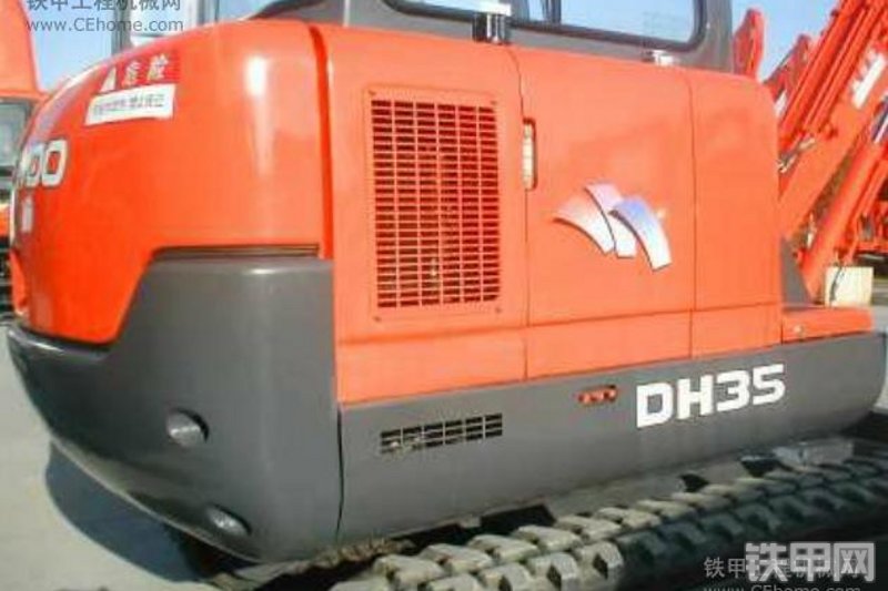 迪万伦DH35挖掘机整机外观