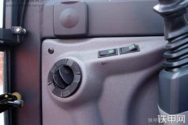 迪万伦DH35挖掘机整机外观