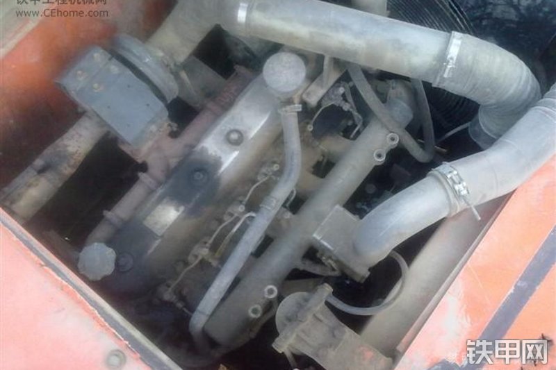 迪万伦DH225LC-7挖掘机整机外观