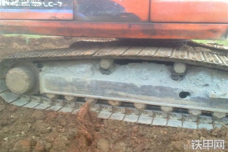 迪万伦DH225LC-7挖掘机整机外观