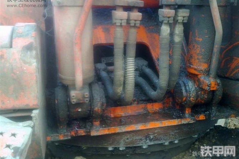 迪万伦DH225LC-7挖掘机整机外观