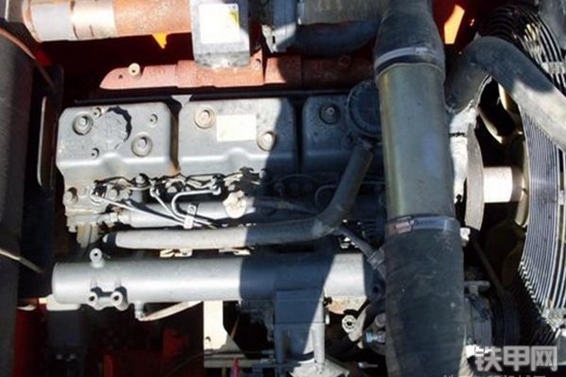 迪万伦DH370LC-7挖掘机局部