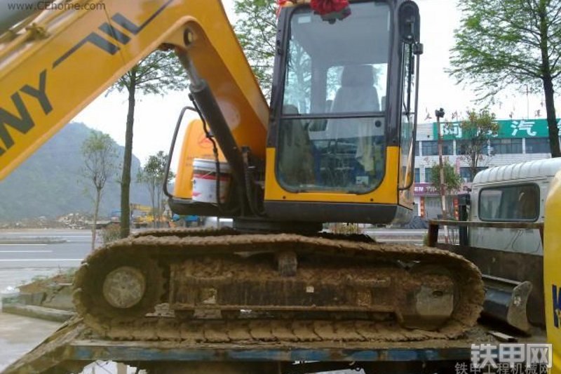 三一重工SY75C-8挖掘机整机外观