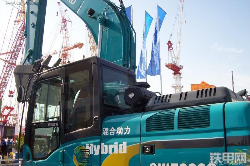 山河智能SWE230S挖掘机整机外观