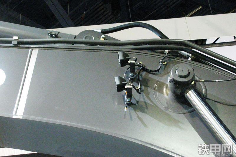 沃尔沃EC480D挖掘机局部