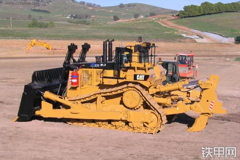 卡特彼勒D11T推土机整机外观